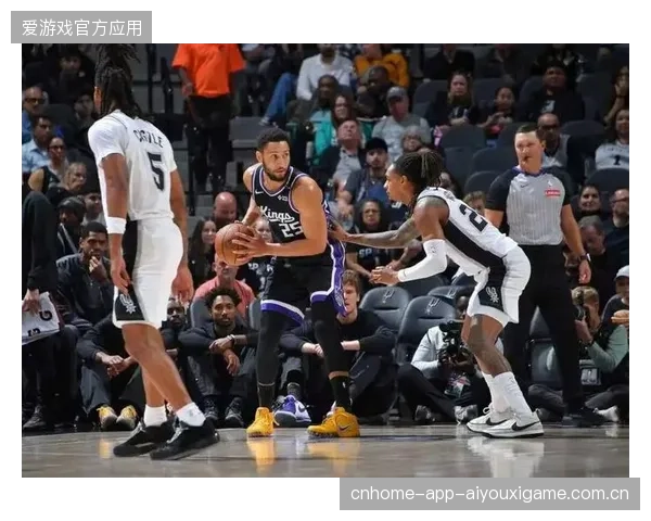NBA揭幕战来了！马刺新援加盟，老将“意外”受伤，他能赶上战场？